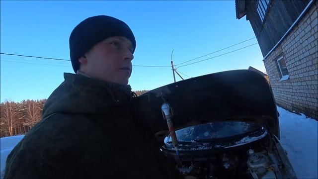 ?ВАЗ 2110, 2111. Не заводится на горячую? Устраняем! Почему течёт масло из под кл.крышки? смотреть онлайн