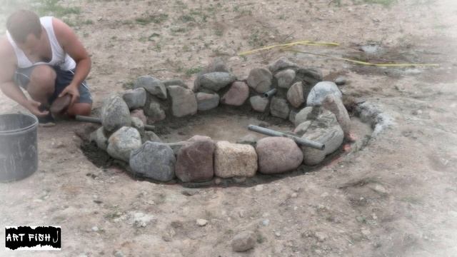 Место для костра из камня на полуострове (2 часть) Рыбалка на пруду карась. смотреть онлайн