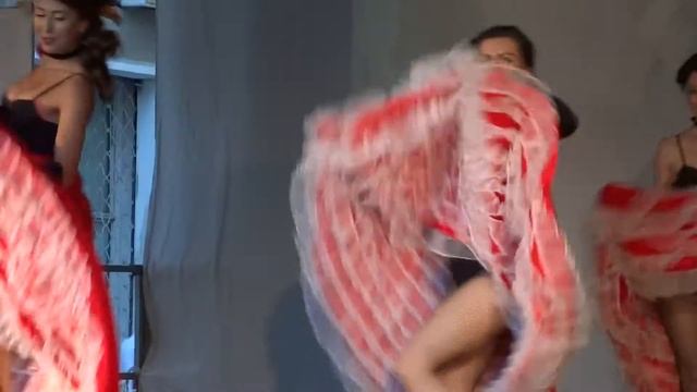 Can Can la Festival смотреть онлайн