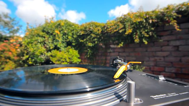 Todd Terry...Keep on jumpin (Rhythm Masters Thumpin'Mix) смотреть онлайн