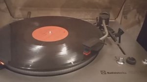 Радиотехника эп-101 с китайской головкой звукоснимателя.
