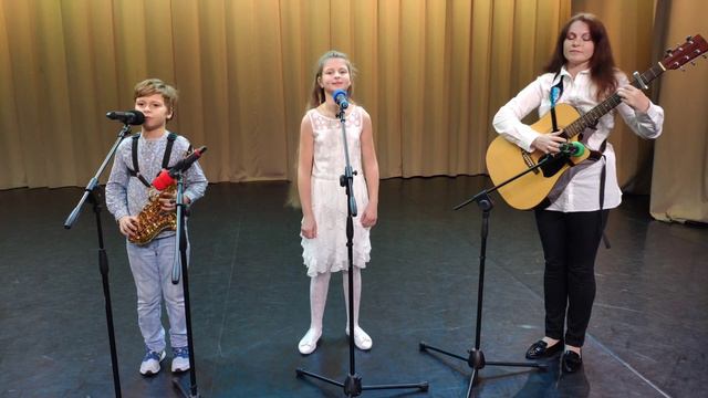 Юля и Олег Бессоновы. 