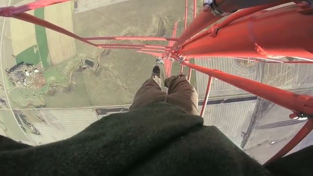 World's Tallest TV Tower Climb without Safety Equipment (475m) смотреть онлайн