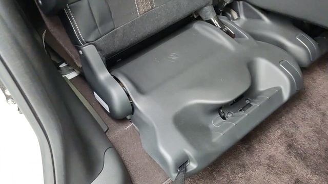 Honda N-BOX Custom turbo JF3 смотреть онлайн