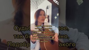 "Лежит Мужик - НИЧЕЙ!" Прикол для поднятия настроения! Поёт Ирина Ромашка