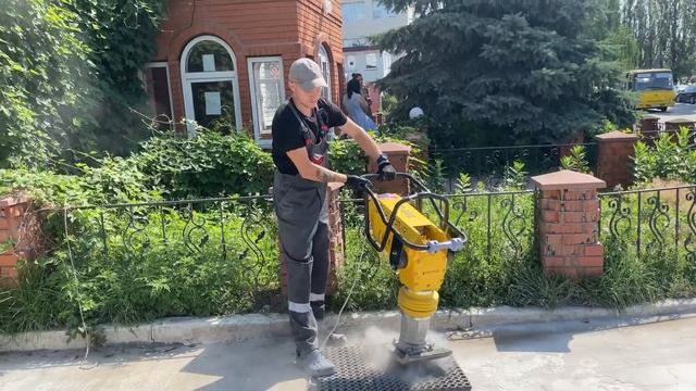 Электрическая вибротрамбовка Кентавр от Будпрокат. Эксплуатация. смотреть онлайн