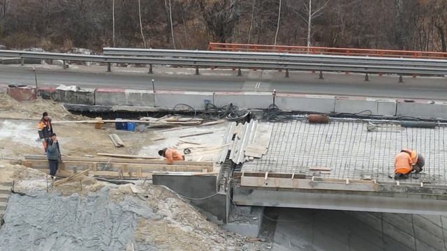 Ремонт моста около г. Сызрань. Трасса М-5. Пример 4-х кратного цифрового увеличения DJI Mavic Air 2 смотреть онлайн