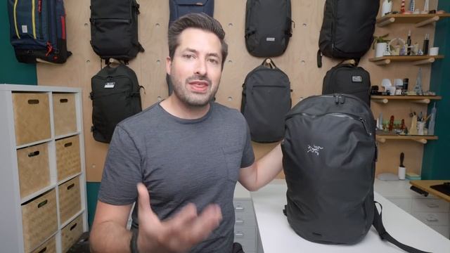 10 Awesome Everyday Carry Backpacks смотреть онлайн