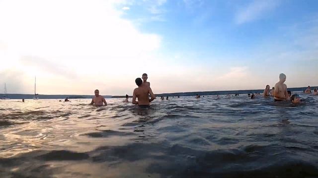 Пляж ?. Лодочная станция. смотреть онлайн