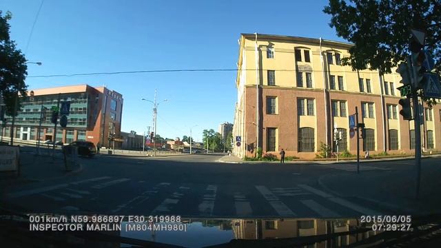 Ауди на красный... или на желтый...а я вроде на зеленый... смотреть онлайн