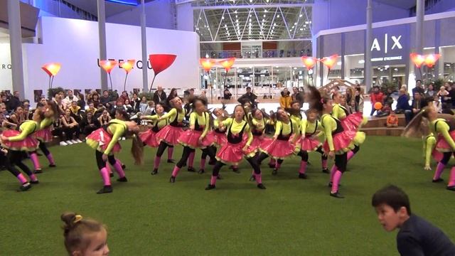 Выступление группы Todes в  Мега Теплый Стан