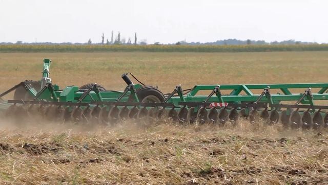 Лущильник универсальный гидрофицированный ЛУГ-14 смотреть онлайн