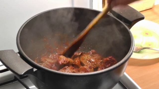 Гуляш классический, венгерский | Просто, сытно, и очень вкусно! смотреть онлайн