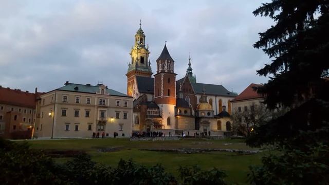 Вавельский замок в Кракове (Польша) смотреть онлайн
