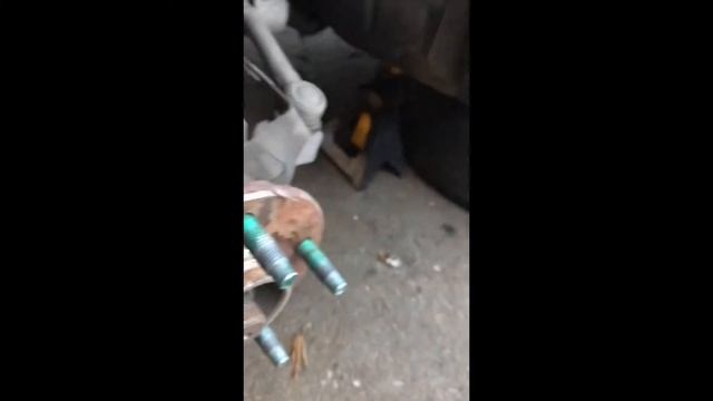 2003 Saturn Vue wheel bearing replacement смотреть онлайн