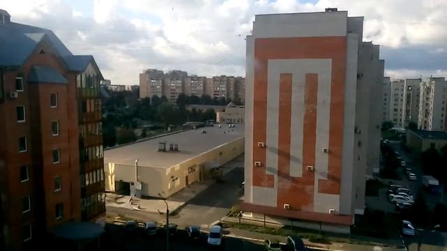 В нашем доме разбили окно!????? смотреть онлайн