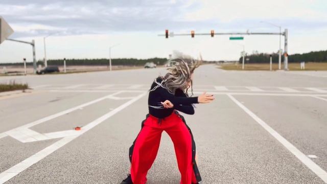 [KPOP IN PUBLIC] LISA MONEY DANCE COVER смотреть онлайн