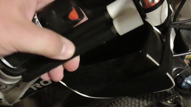 Газовый баллончик+сигнал охотника. Как крепить друг к другу. Просто, надежно, практично. смотреть онлайн
