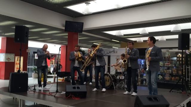 Daft Punk - Get Lucky cover by Brevis Brass Band смотреть онлайн