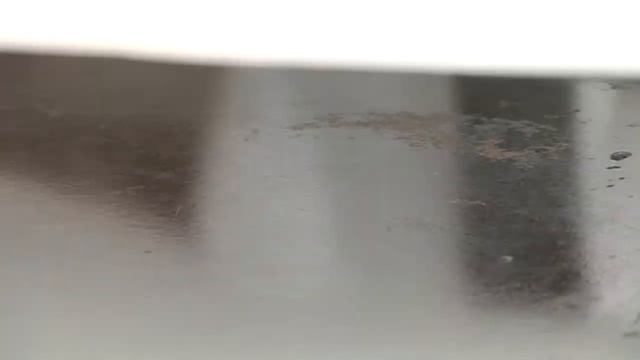 Бисквитный рулет с шоколадом и орехами - видеорецепт смотреть онлайн