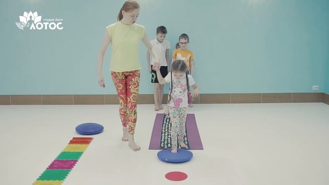 Студия йоги "Лотос" смотреть онлайн