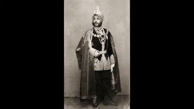 О злоключениях алмаза Кохинур на английской земле смотреть онлайн