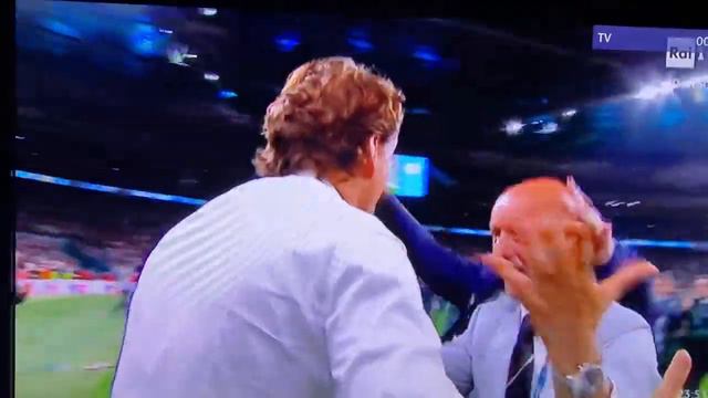 Доннарума отбивает пенальти. Италия чемпион Европы смотреть онлайн