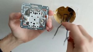 Подключение одноклавишного выключателя. Шнайдер. Schneider