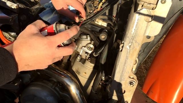 KTM Build Series: Part 2 - Air Filter, Spark Plug, Rust Repair смотреть онлайн