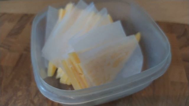 Можно ли замораживать сыр, 3 СПОСОБА заморозки, как правильно разморозить, где использовать