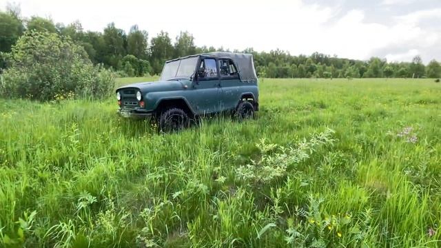 Ховер Н5 на 31’’AT вместе с УАЗом на 33’’MT смотреть онлайн