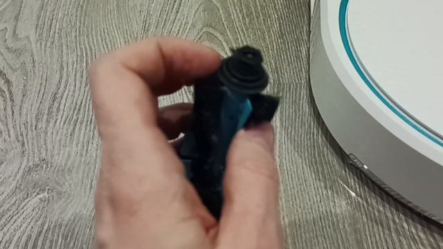 Если робот-пылесос перестал опускать моющую платформу. На примере Hobot Legee D8