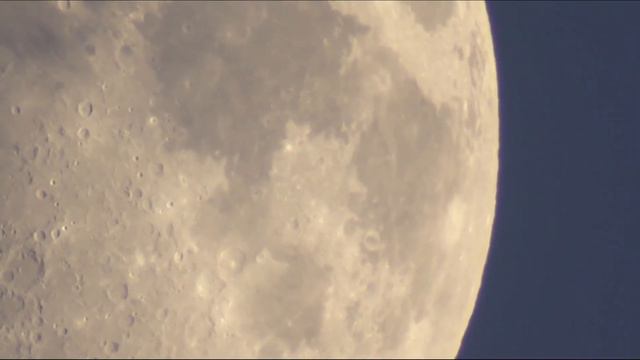 Вечерняя Луна в телескоп ТАЛ-100 смотреть онлайн