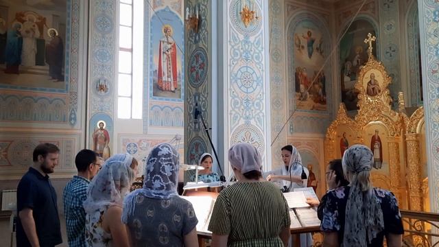 "Ис полла эти дэспота" (Киевский распев). Регент Екатерина Артюхова. смотреть онлайн