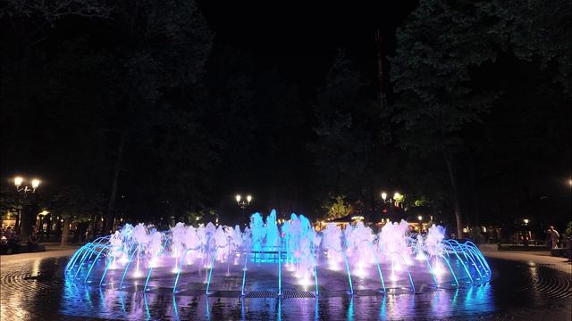 Новый поющий фонтан в саду Блонье. Смоленск⛲ смотреть онлайн