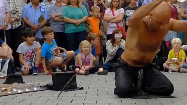 Волшебство на улице у всех на глазах