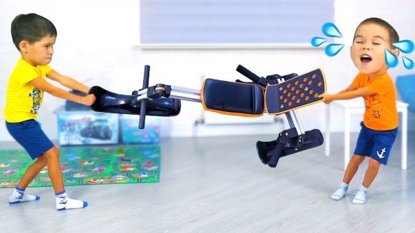 Дети НЕ ПОДЕЛИЛИ снегокат! Самодельный транспорт для детей из конструктора Bigo.land