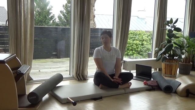 Træn hjemmefra med Pilates B смотреть онлайн