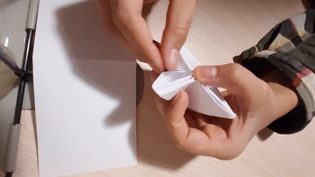 восьми конечная звезда из бумаги,похожая на гадалку смотреть онлайн