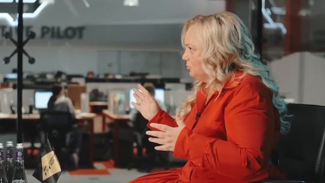 Хозяйка искусственного интеллекта, 90е, Илон Маск, вакцинация - Ольга Ускова смотреть онлайн