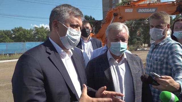 Игорь Кобзев проверил ход работ капитального ремонта улицы Комсомольская. смотреть онлайн