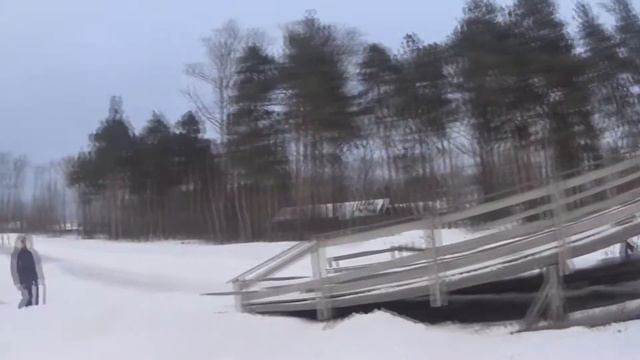 Зимние забавы. Покатались на ледянках. смотреть онлайн
