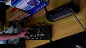 большой стробоскоп  для дискотек DZYGA  DMX led strob 200 w