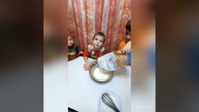 МАМАМ ОТ ВЕСЕЛЫХ ПОВАРЯТ, кулинарный подарок от участников спортивно-цирковой студии РОМАНТИКИ смотреть онлайн