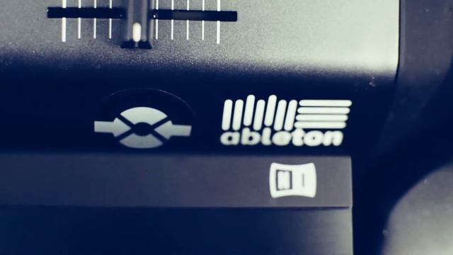 Komplete Kontrol Studio Session Maschine Arturia Matrix-12 Massive Native Instruments смотреть онлайн