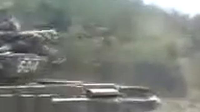 Грузинская бронетанковая колонна в карельском районе. Село Тахтисдзири. смотреть онлайн