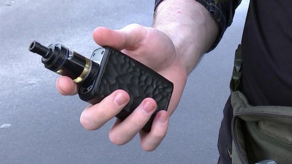Ожог, поражение легких и даже летальный исход: расследование о вреде электронных сигарет