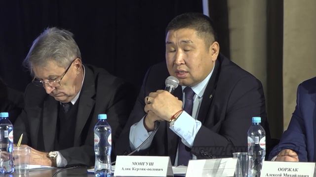 Примут ли в Туве закон об усыплении бездомных собак? смотреть онлайн