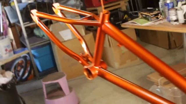 Montana Gold Spray Paint on Mongoose Bike смотреть онлайн