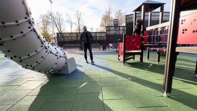 РАЗБИРАЕМ ОБУВЬ! Мы любим Латвию! НАКОНЕЦ ТО ОТКРЫЛАСЬ! ЛУЧШИЕ САПОГИ ДЛЯ ДЕТЕЙ смотреть онлайн